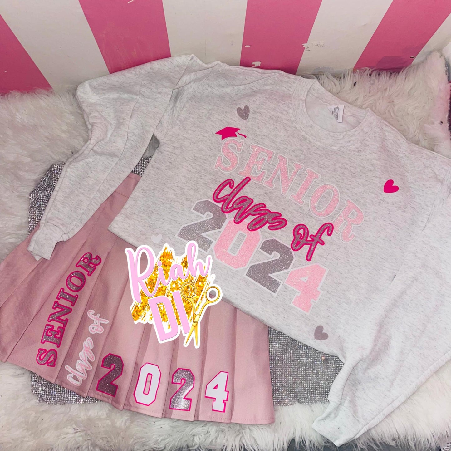 Conjunto de falda plisada con corazón curvo para seniors