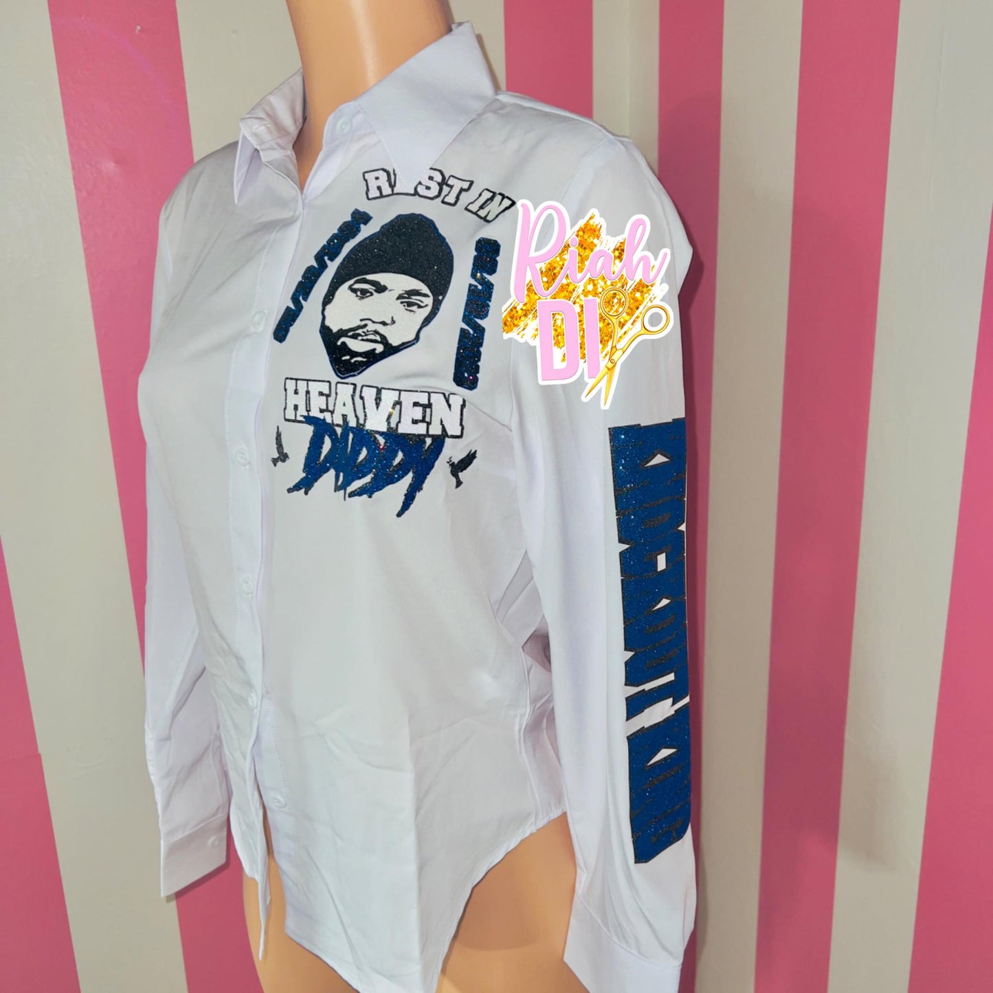 Camisa con botones y cara brillante