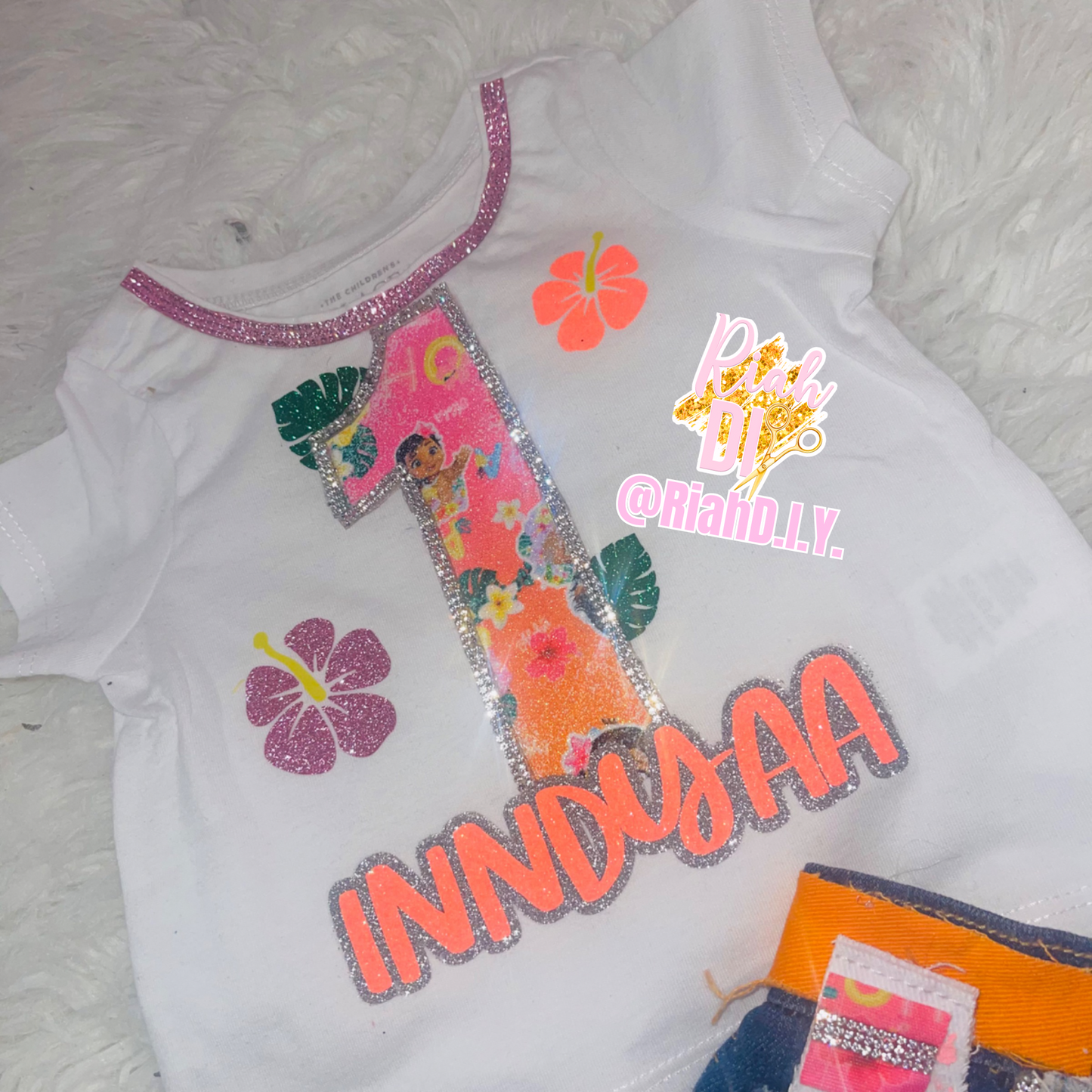 Conjunto de falda vaquera con personajes