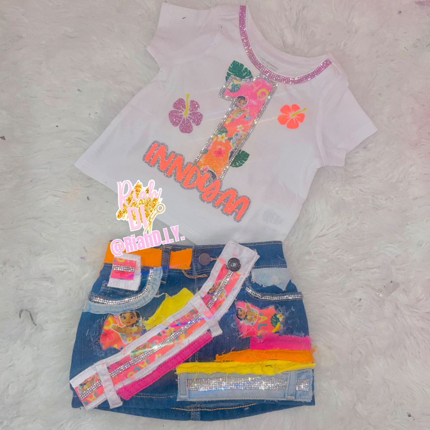 Conjunto de falda vaquera con personajes