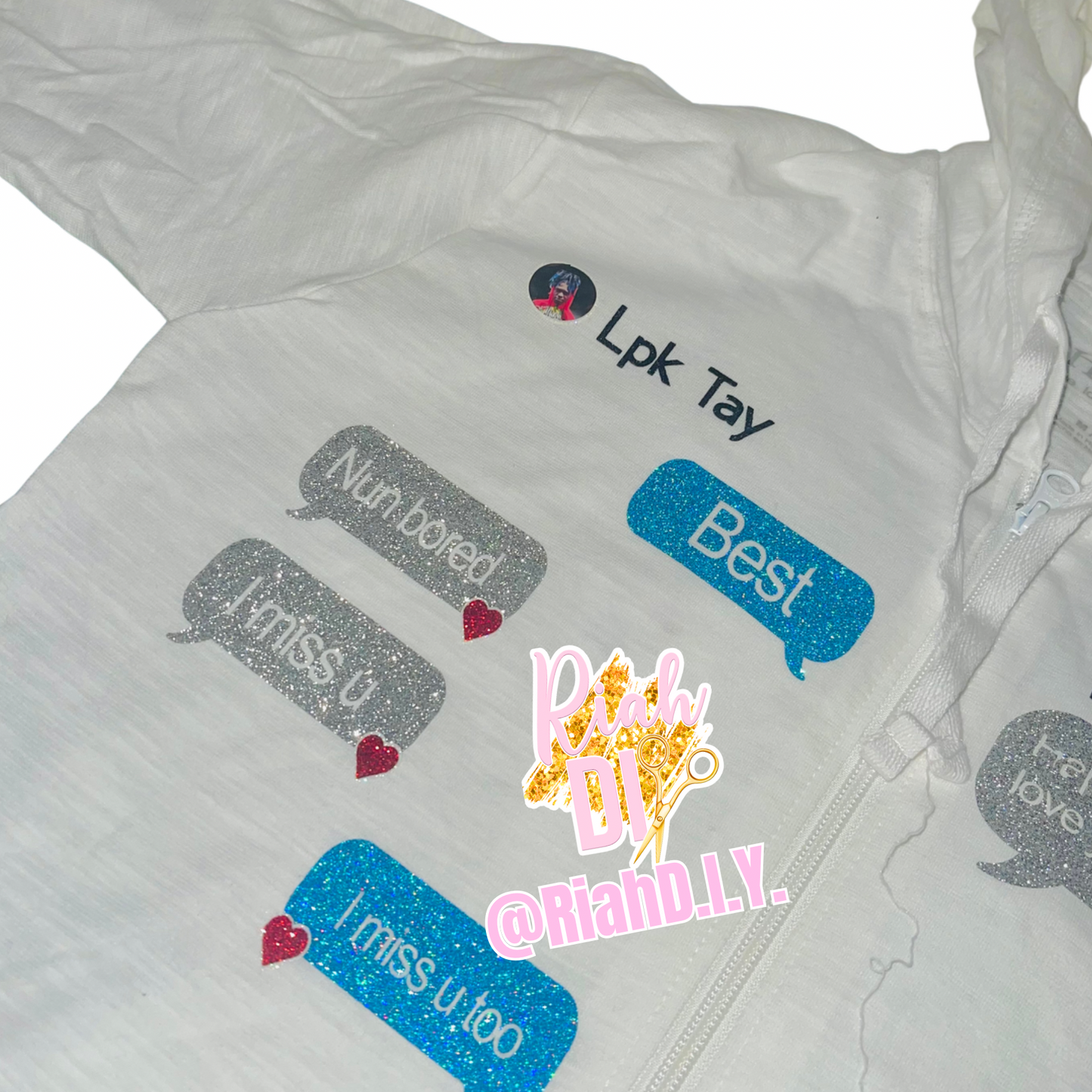 Sudadera con capucha con texto en inglés "Text Thread Insipred Glitter Face"