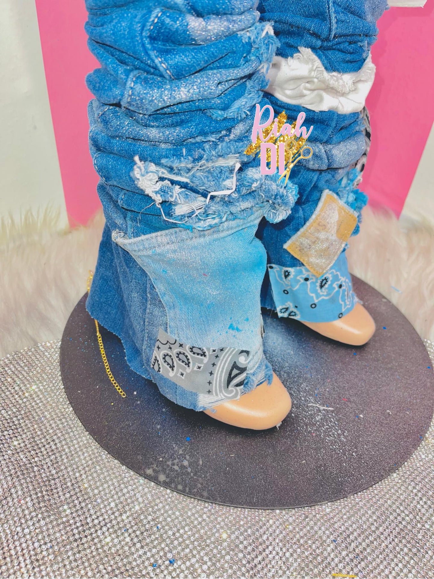 Vaqueros con parches de diamantes