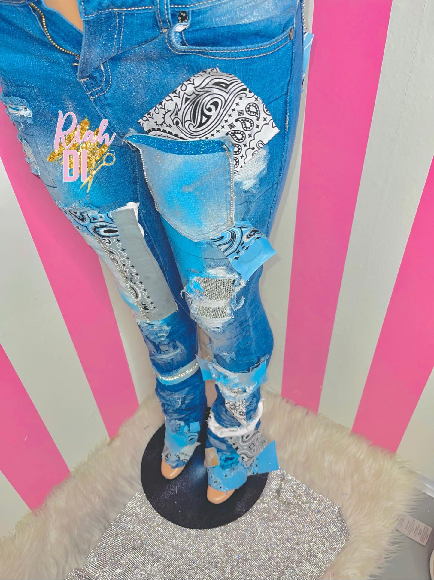 Vaqueros con parches de diamantes