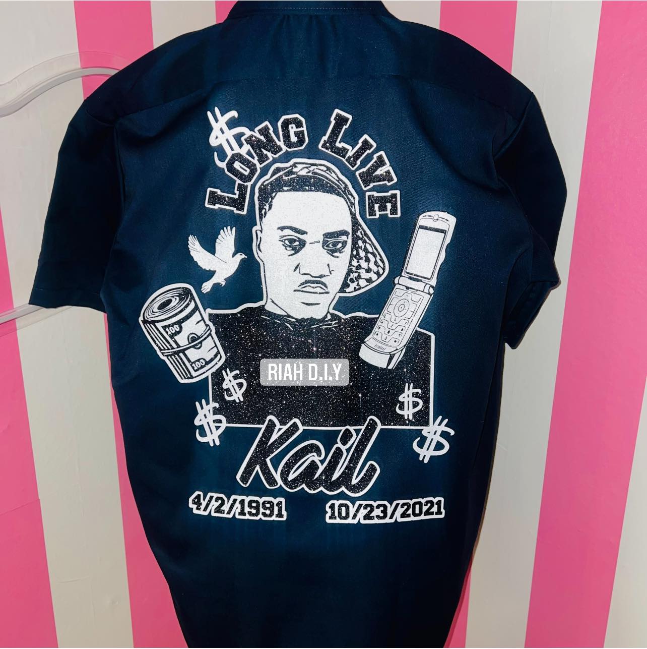 Trae tu propia camiseta conmemorativa con brillantina