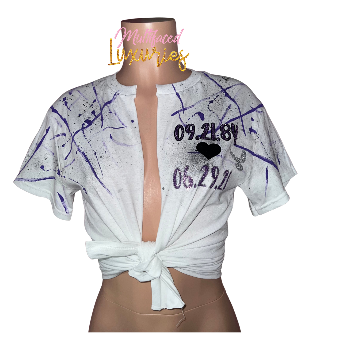 Camiseta con abertura y salpicaduras de pintura personalizada