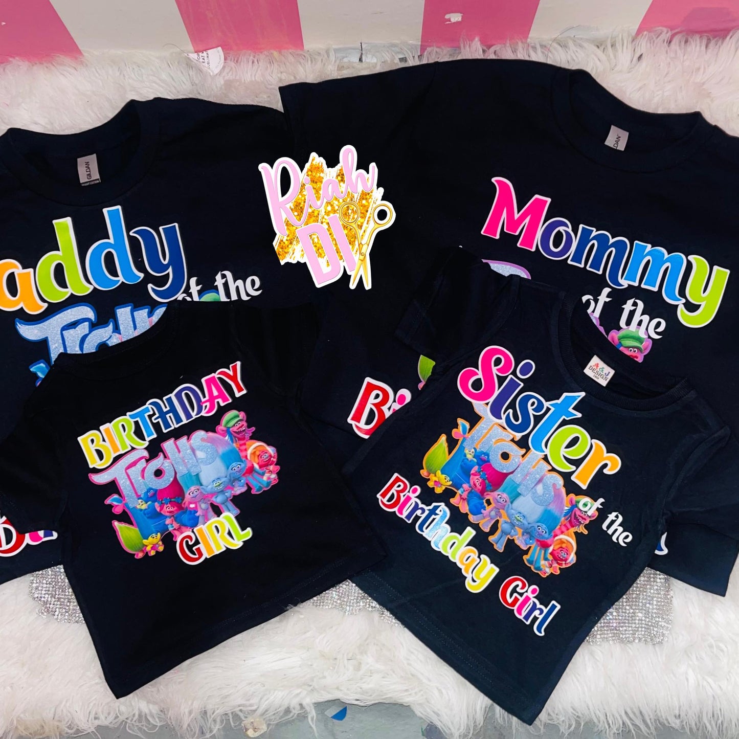 Camiseta de cumpleaños detallada para jóvenes