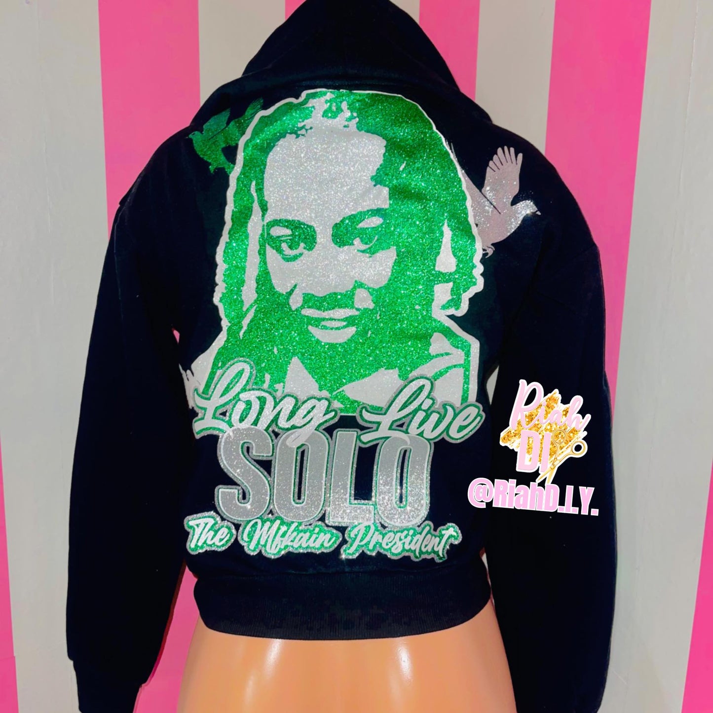 Sudadera con capucha completamente esmaltada con cara brillante