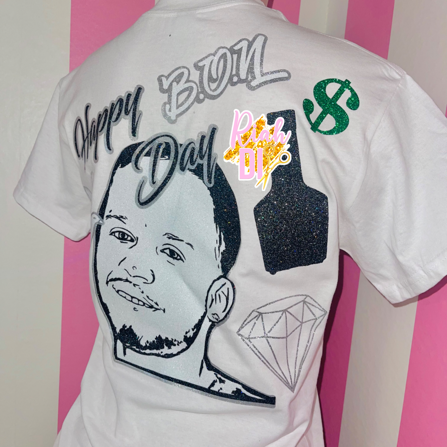 Camiseta con abertura y salpicaduras de pintura personalizada