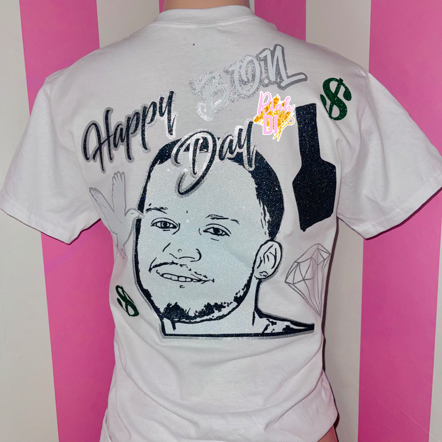 Camiseta con abertura y salpicaduras de pintura personalizada