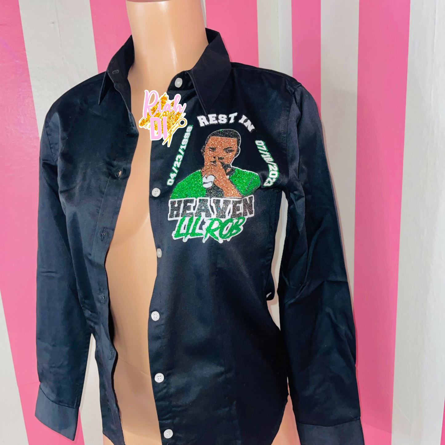 Camisa con botones y cara brillante