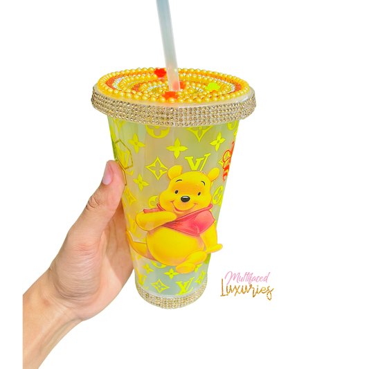Vaso estilo libre con diseño de oso Pooh