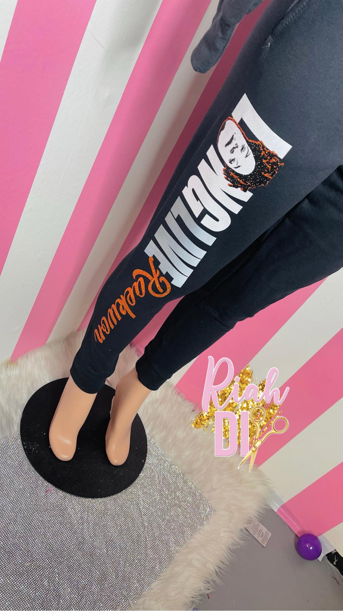 Sudadera con capucha Crescent Joggy con fotos y cara brillante