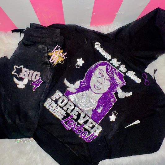 Sudadera con capucha y jogging con cara de purpurina simple
