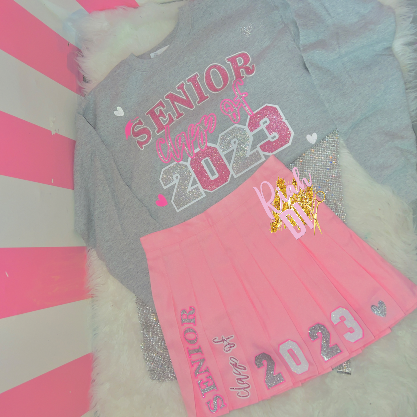 Conjunto de falda plisada con corazón curvo para seniors