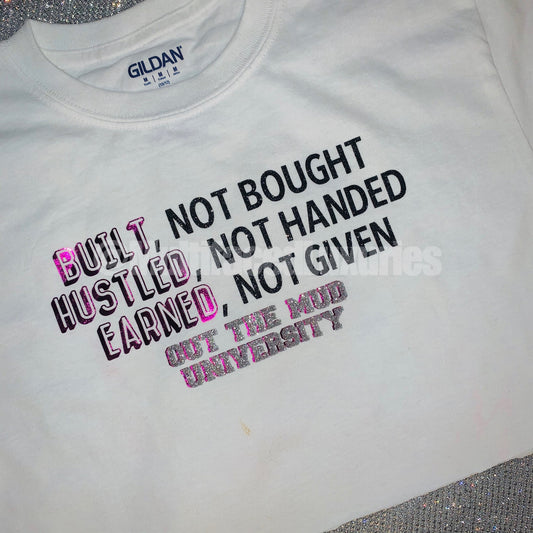 Camiseta universitaria Out The Mud