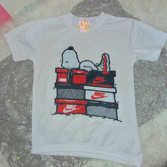 Camiseta Snoop Shoe Stack Cherry 11