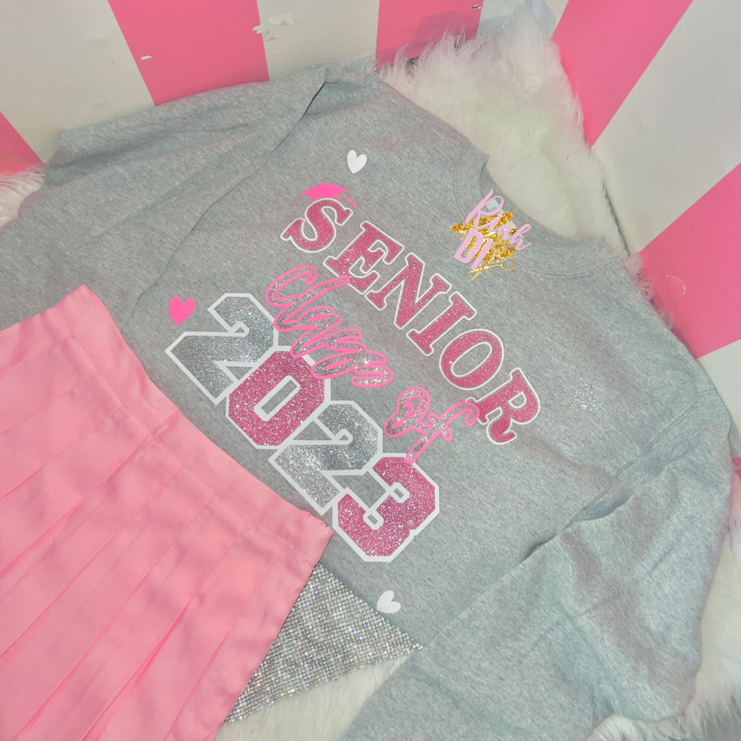 Sudadera con corazón curvo