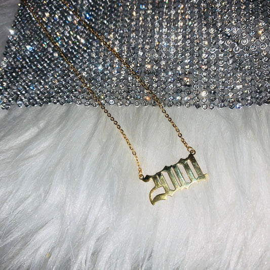 Collar de acero inoxidable con año